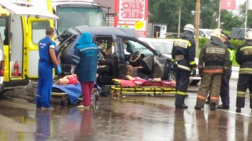 Авария дня. В Уссурийске погибла семья