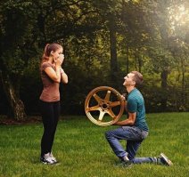 Здесь наоборот должно быть! Хочешь замуж, "кольцуй" vossenами