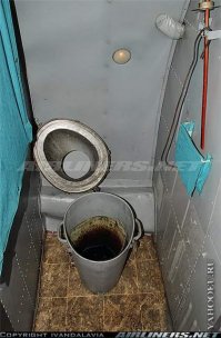 Особенно прекрасен толчек. Экипаж обязан работать в спартанских условиях а свои дела, особенно большие - оставлять на родине.