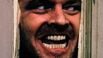 Это после того как Джек Николсон лицо занозами поранил?