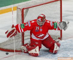 вот не знаю почему сразу в голове мысль об этом человеке. прям сходу про него подумал. хотя прекрасно знаю что это за книга.