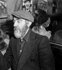 дядька на Сергея Шнурова похож