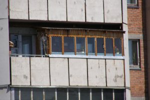 Заснял как то в своём городе сарай на балконе.