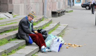 Это называется пропаганда - вот Вильнюс прямо сегодня, можно таких фото накидать сотни.