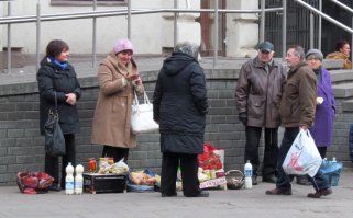 Это называется пропаганда - вот Вильнюс прямо сегодня, можно таких фото накидать сотни.