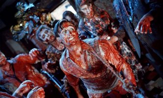 А мне в своё время "Живая мертвечина" Питера Джексона понравился, хардкорная трэш-комедия Там под конец фильма такое трэшовое месиво начинается - просто жесть!)))