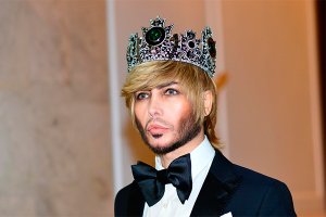 Не поверишь, есть! Правда, сомневаюсь, что ЭТО можно назвать мужчиной!