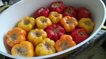 а я сегодня перчики фаршировал...