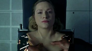 Человек создает все более умные машины ...чем закончится эта игра в Бога? Что , если машины осознают себя и начнут защищать себя? Защищать любой ценой?