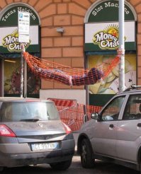 В Нашем доме поселился Человек гамак