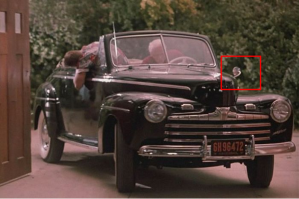 За столько лет, только обратил внимание на такую мелочь... вначале, зеркала квадратные... после - круглые. Похоже после первого заезда под навоз, машину решили сменить)))