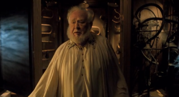 Аххахаха, душ системы Джонсона!
Так вот откуда Терри Пратчетт взял своего Чертова Тупицу Джонсона с его душем! При том, что имена всех остальных персонажей как на подбор необычны. Тонкий юмор Плоского мира :)