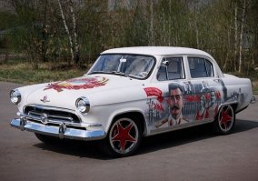 Волга в начале статьи на самом деле порше кайен