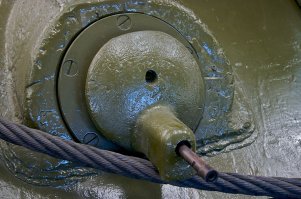 в принципе все по делу. НО: КАКОЙ В ПИЗ@У свинец??? боекоплект В ПРИНЦИПЕ его не имел в наличии (пули пулеметов ИСа ТОЛЬКО НАПОЛНЯЛИСЬ СВИНЦОМ ПОД ОБОЛОЧКОЙ).  про гаубицу... раз <span style='color:gray'>[мат]</span>@шил в дом - дома нет... так города и брали в восточной европе к концу войны...