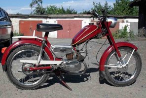 была верховина 3 дедовская...зверюга, чинил я её в силу отсутствия запчастей, значительно дольше чем на ней ездил. Но было весело! Особенно на развале у "Зенита" выискивать всякую хрень! Кто был тот знает!)