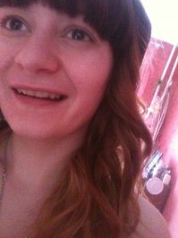 вот вам реальный пример знакомой без макияжа и с