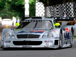 нет. это CLK GTR (на первом фото), созданный для канувшей в лету серии FIA GT, а в Ле-Мане в 1999 году летали CLR (на втором фото)