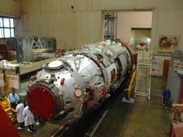 Создание ФГБ-2 в конфигурации дублёра ФГБ-1 началось в 1995 году. Сроки запуска модуля при помощи ракеты-носителя «Протон» неоднократно сдвигались: первоначально запуск был запланирован на первое полугодие 2014 года, затем на 2015 год, однако в ходе работ по его дооснащению в двигательной системе модуля обнаружили посторонние частицы и его отправили на завод-изготовитель (в Центр имени Хруничева). Сейчас модуль планируется запустить в середине-второй половине 2018 года