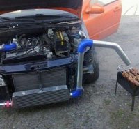 а ничего, что это впускной коллектор? то есть из него не дует, в него засасывает! а поскольку разобран он послефильтра, то интеркуллер и холодная улитка турбины будут в говне и саже, так что не понятно нахуа, но и машину убили и мангал не разкочегарили