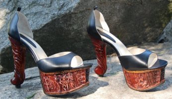 Обувь, в которой уже никто никуда не пойдёт