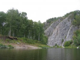 Вам нужно фоток? Их есть у меня!)
3 раза сплавлялся по Белой. Очень красиво, фотки не передадут, но все же...