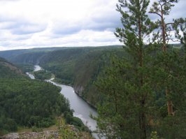 Вам нужно фоток? Их есть у меня!)
3 раза сплавлялся по Белой. Очень красиво, фотки не передадут, но все же...