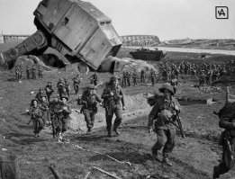 И с противоположной стороны: