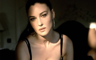 Я был,есть и останусь приверженцем красоты Софи.. но Моника Беллуччи..