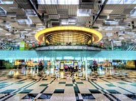 Сингапур, Чанги. Первое место в рейтинге все того же Skytrax. Он невероятный, правда)