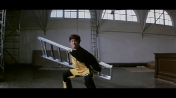 Смотря еще кто несет эту стремянку....