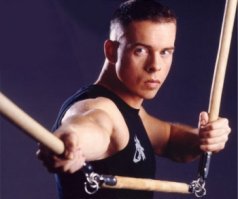 Ещё один замечательный персонаж фильмов с Джеки: Джеймс Аллан Брэдли