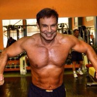 шоубиз умеет удивлять.. еслиб Фима Шифрин летел, на полоски бы распустил..