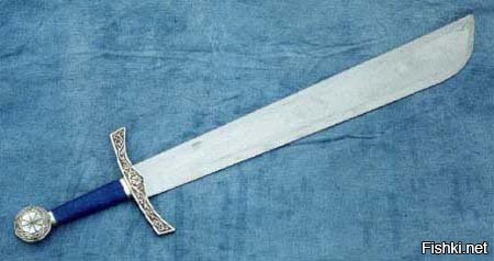 Вопрос к автору...

1 Фальчион (фальшион), это палаш, сабля или меч?