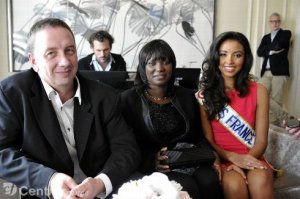 На следующий год исправились. Флора Кокерель, мисс Франция 2014, мулатка.