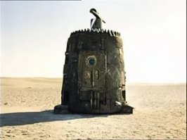 Ванчёпэ
Нет - это как  раз по фильму сварганили.
а прообраз - локатор  от   военного катера (  крутяжка с верху ) и  ступень  ракеты- тополя  кажется. Причём не  кожуха  который можно на любом параде  наблюдать а собственно рабочая ступень фоткать которую  запрещено по идее.