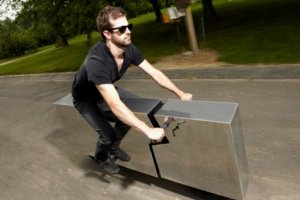 И в первый же день в него влетел узбек на газели.