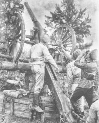 1916 год. Восточный фронт. На артпозиции между городками Крево и Сморгонь (территория нынешней Белоруссии). Стрельба по аэроплану.