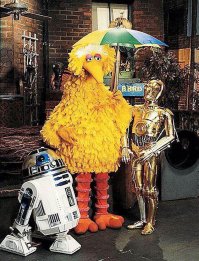 Андроиды из Звёздных войн R2-D2 и C-3PO в гостях на Улице Сезам. США. 1979 г.