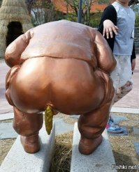 Памятник туалету в Одессе