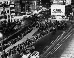 ..эти фотографии я выкладываю специально для тебя, на фото Нью-Йорк, Вашингтон и .т.п.
 И это только маленькая толика о "социализации" населения развитых демократических стран Запада