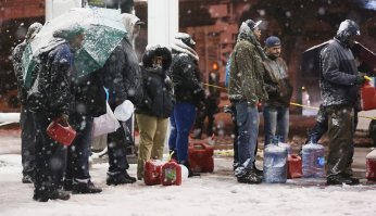 ..эти фотографии я выкладываю специально для тебя, на фото Нью-Йорк, Вашингтон и .т.п.
 И это только маленькая толика о "социализации" населения развитых демократических стран Запада