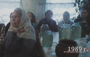 Кто помнит эти славные времена,то посмотрев на фото Чумака
всегда почувствует мурашки по спине
Нынешним неграмотным,учиться и учиться!