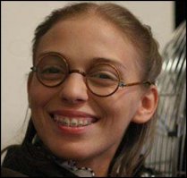 15 уродливых киногероинь, сыгранных красотками (16 фото)