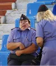 Врете вы все.
А вообще-то суки конечно, так и работают, сидят по кабинетам жирные генералы сотнями, а "в полях" работает пара молодых сосунков, которым и дела-то нет особо до правопорядка.