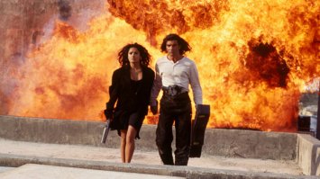 ...Ми густА токар гитарра,
Ми густА кантар ель сон
Мариачи ми компанья,
Куандо канто ми кансьон...