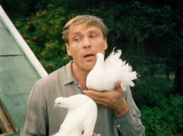 Настоящий гусар знает как порадовать свою даму 