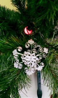 Вот наша красота (квиллинг).