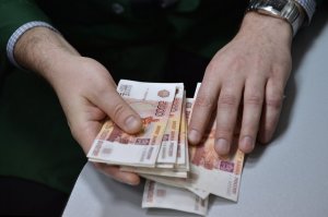 Вы забыли про чиновников. Это же сколько надо здоровья, чтобы попиленное бабло пересчитывать!