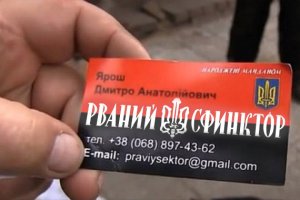 У вас карточка отфотошоплена. Вот оригинал.