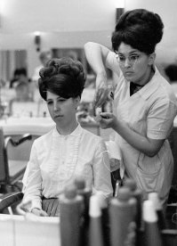 Девушки постарели, а привычки остались.